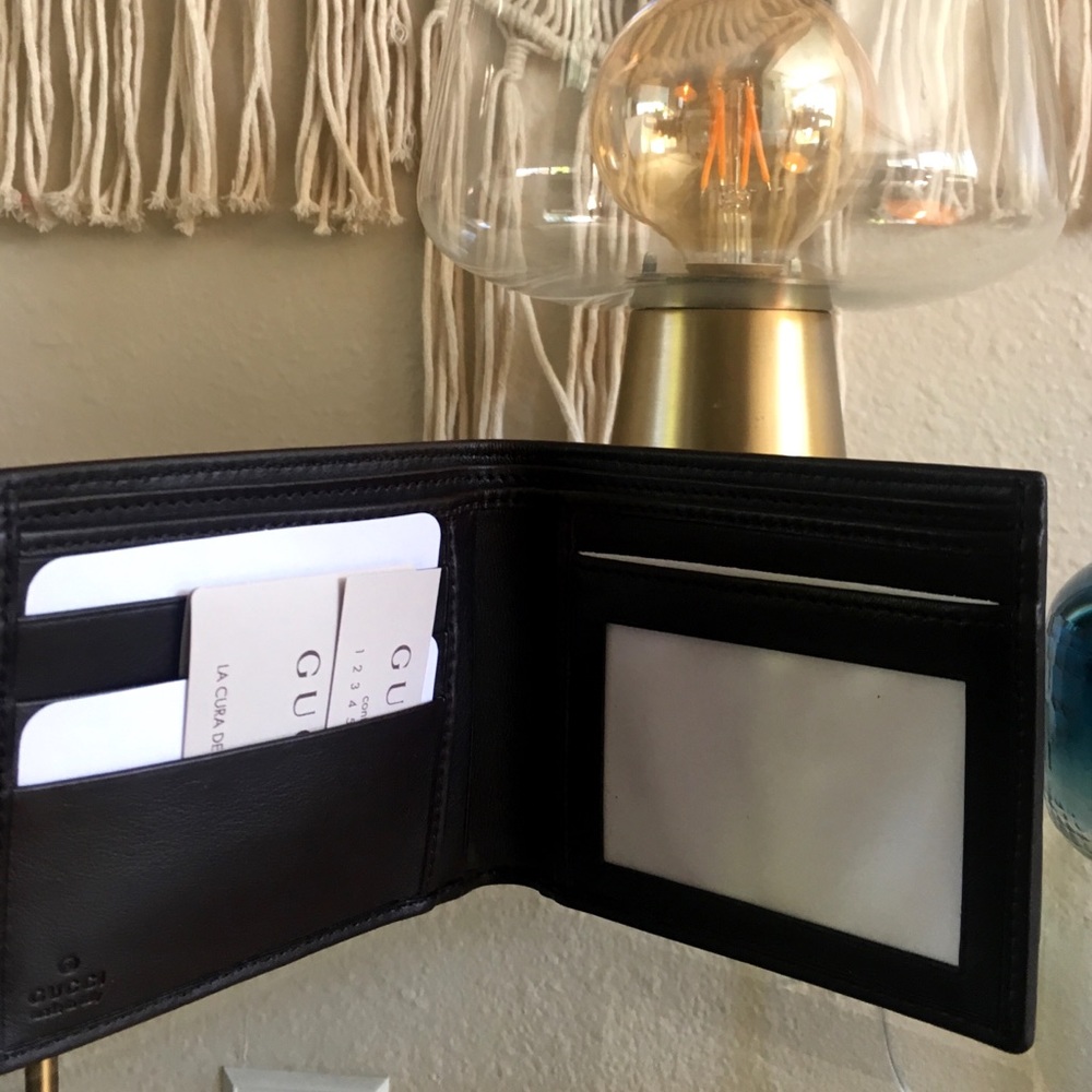 GUCCI Brown Guccissima Signature Web Wallet - Picture 4 of 6